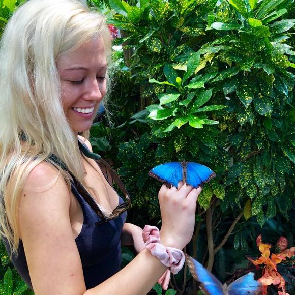 Meet your Posher, Jade - Picture 1 of 1